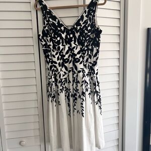 Lauren Ralph Lauren Black and White Leaf Print Midi Dress